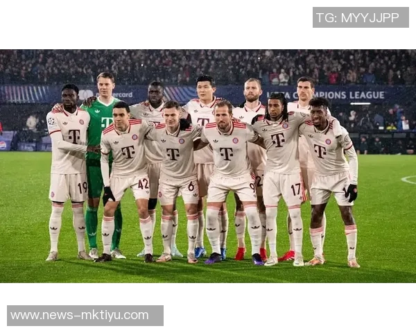 拜仁派球探考察费耶诺德19岁右后卫雷德引发关注